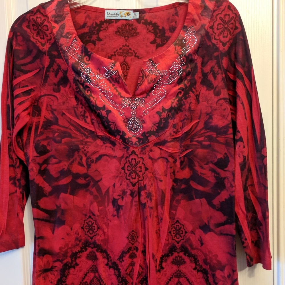 Used Unity World Wear Patterned Top Size PL